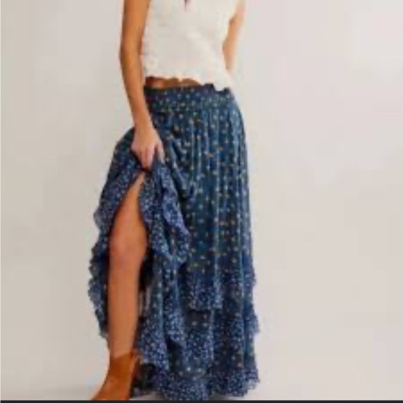 Free People Dresses & Skirts - FREE PEOPLE Brynn Maxi NWOT